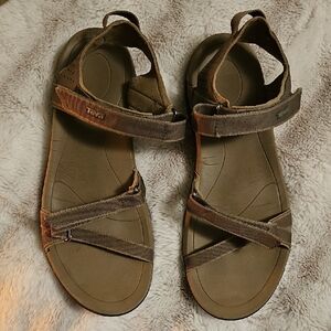 GUC Teva Olive Green Sandals Sz 10